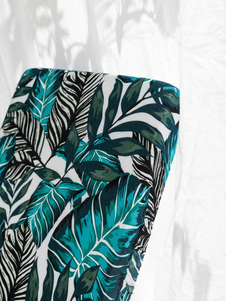 Island Leaves Bettlaken für den Großhandel von Kahakai Kids Collection