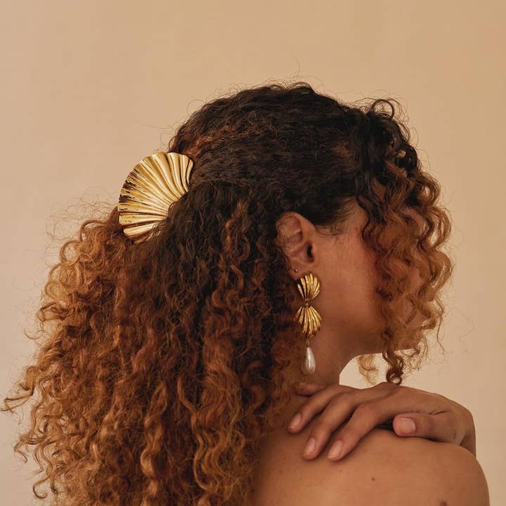 LadyJuneAccessories – wholesale Hårklämma - Dam – Skalformade metallhårkloklämmor, eleganta hårtillbehör