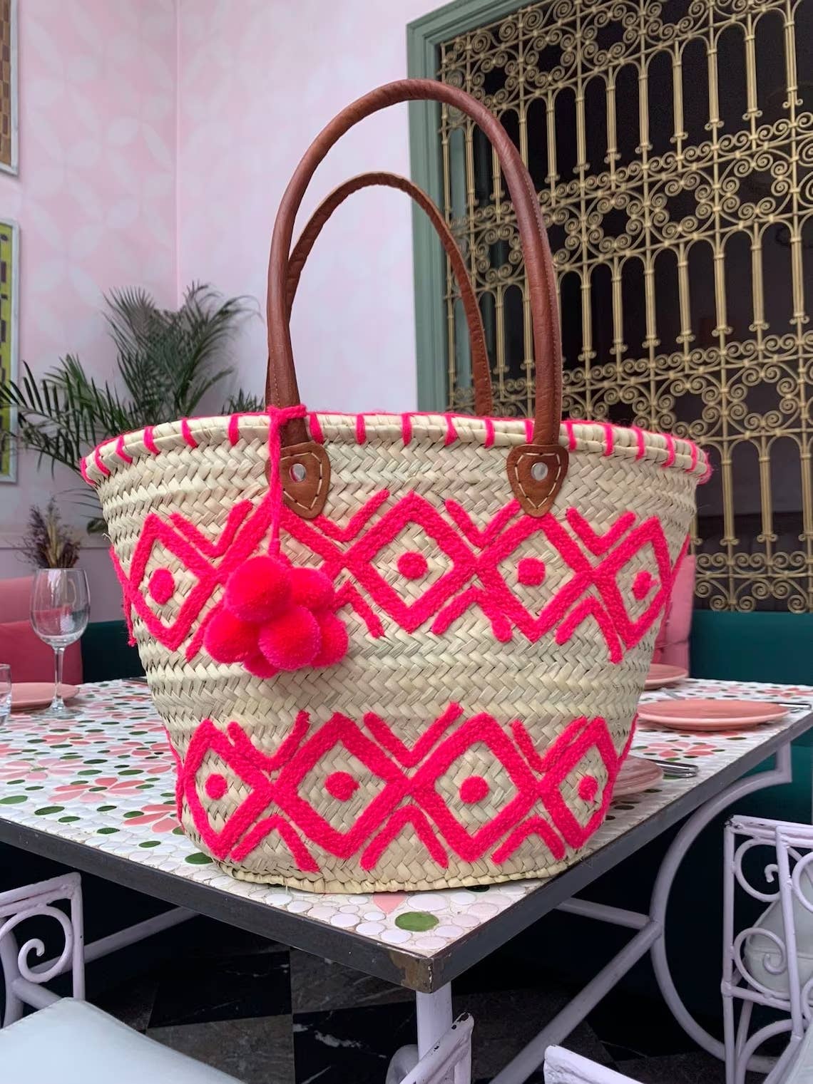 HandmadeBestSeller – Großhandel Strandtaschen – Marokkanische Korbtasche, Market Basket mit Ledergriff1