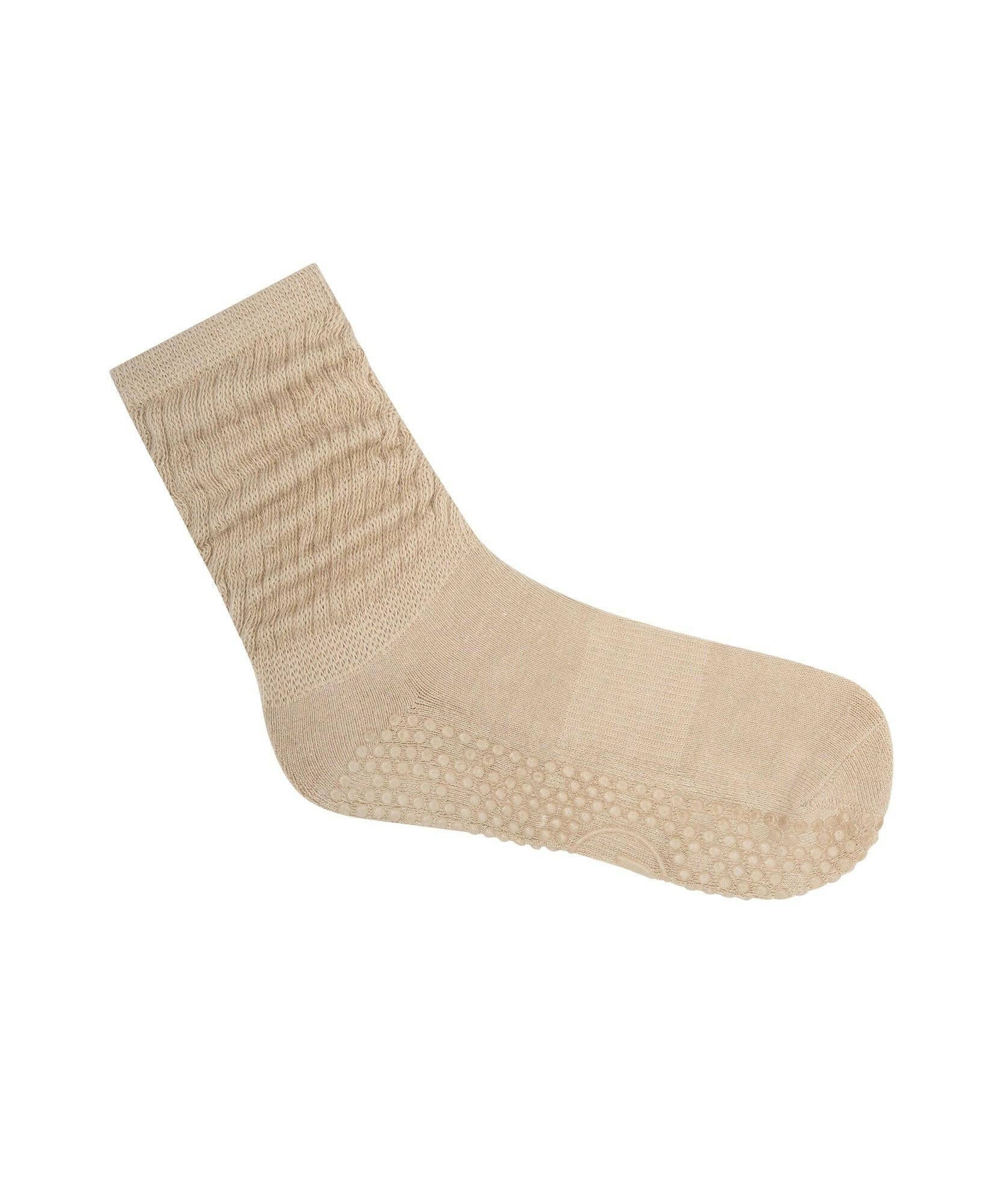 MoveActive - Wholesale Socks - Women's - Scrunch Non Slip Grip Socks - Latte1