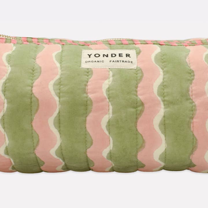YONDER. – wholesale Toiletry bag – women's – Quilted Baguette Wash Bag | Whirly | Mint1