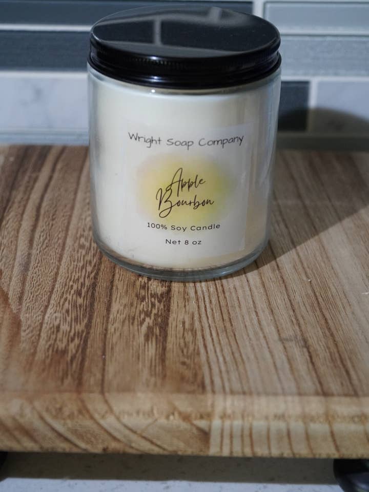 Vela de bourbon de manzana, 100% cera de soja, vertida a mano para venta al por mayor de Wright Soap Company