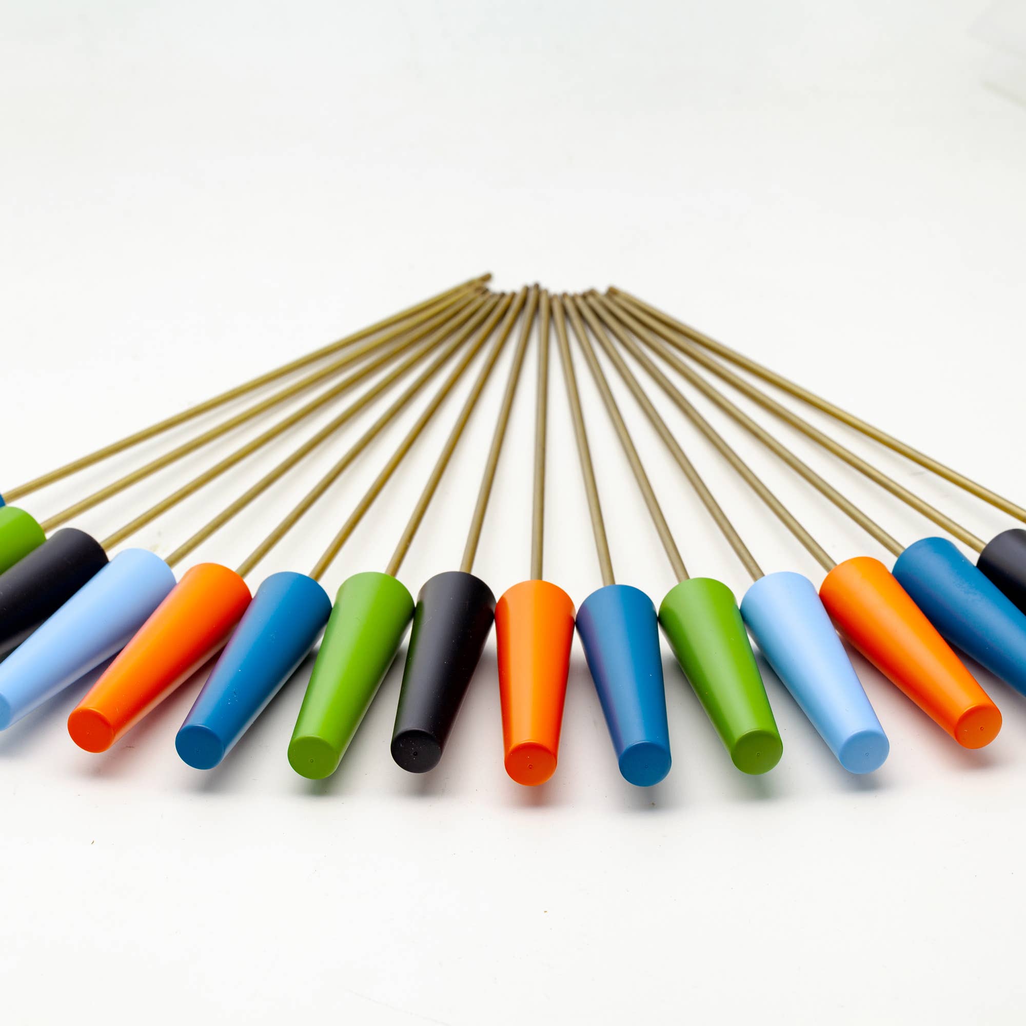 Unek Goods LLC - Wholesale Wall Clock - Plug Inn vintage color - Wall clock – 22.8"  - Vintage6