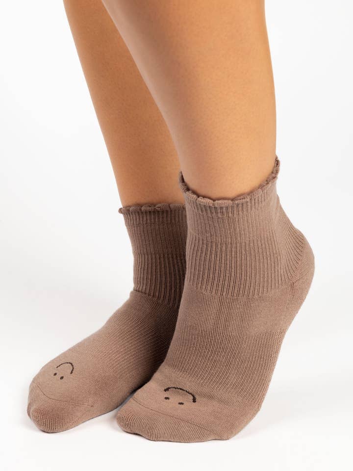 Pointe Studio - Wholesale Socks - Women's - Women's Happy Ankle Grip Sock – No Slip Cotton Blend for Pilates & Barre2