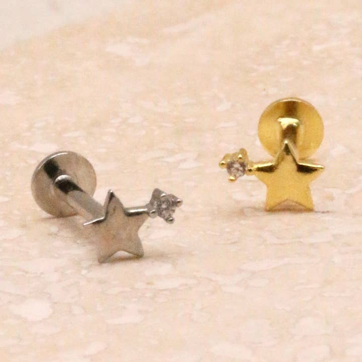 Doppio Piercing Labret a Stella per la vendita all'ingrosso da parte di Little Nell Jewellery