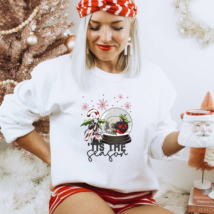 Sweat Tis The Season Noël pour la vente par Londas Trendy Tees