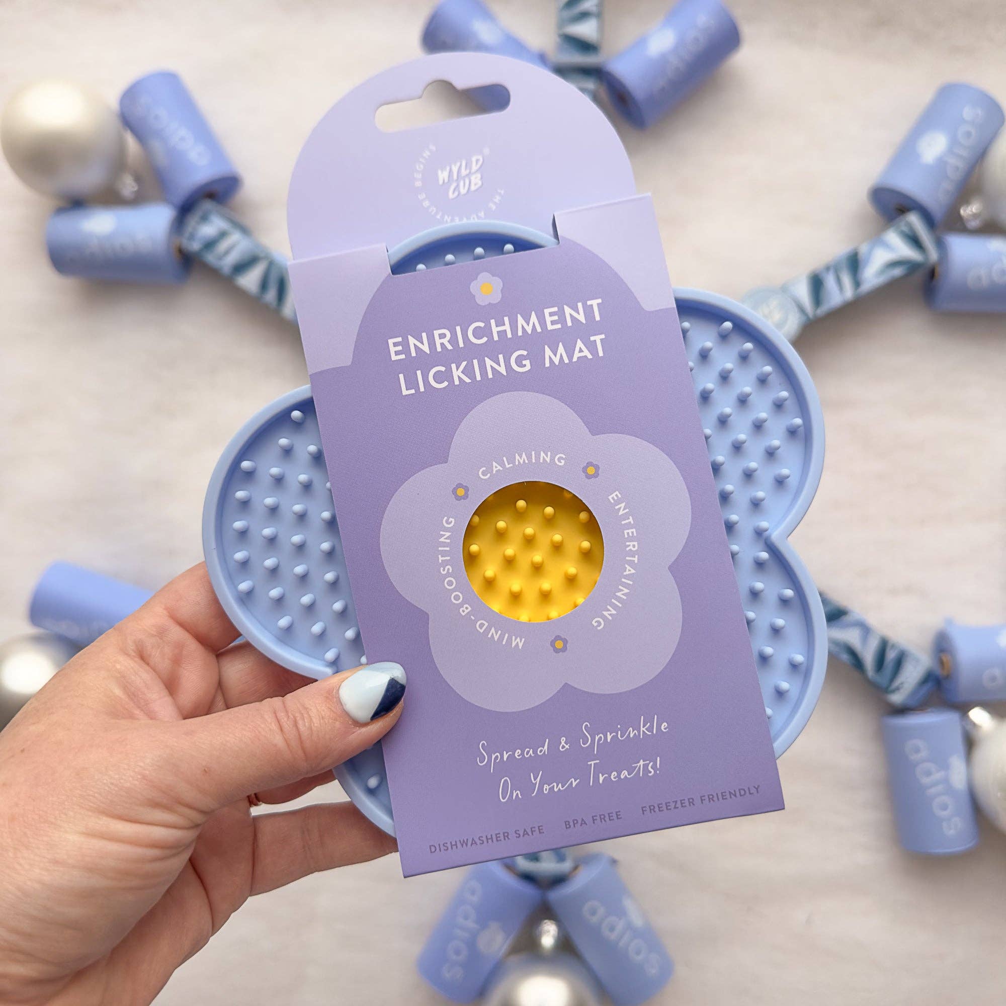 WYLD CUB – wholesale Pet food mat – Dog – Wyldflower Enrichment Mat9