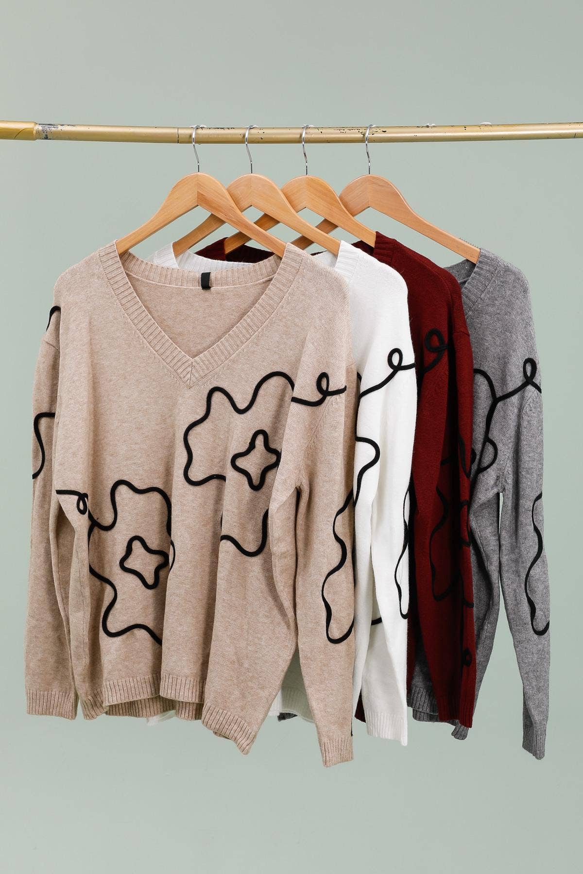 DIX-ONZE - Wholesale Knit Sweater - Women's - Floral Outline Pattern Sweater Col V – Graphic Minimalism4