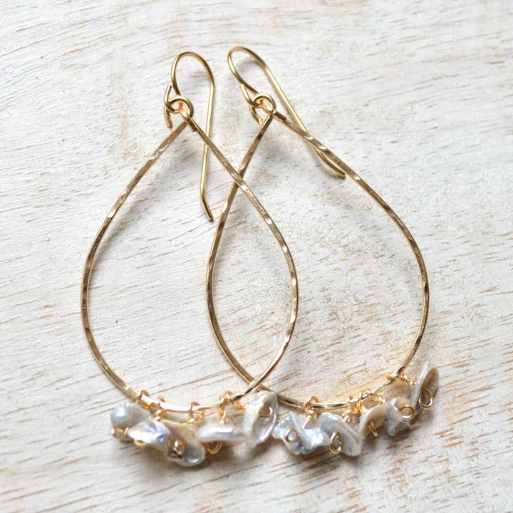 Lichtzilveren Keshi Teardrops voor wholesale door Salty But Sweet