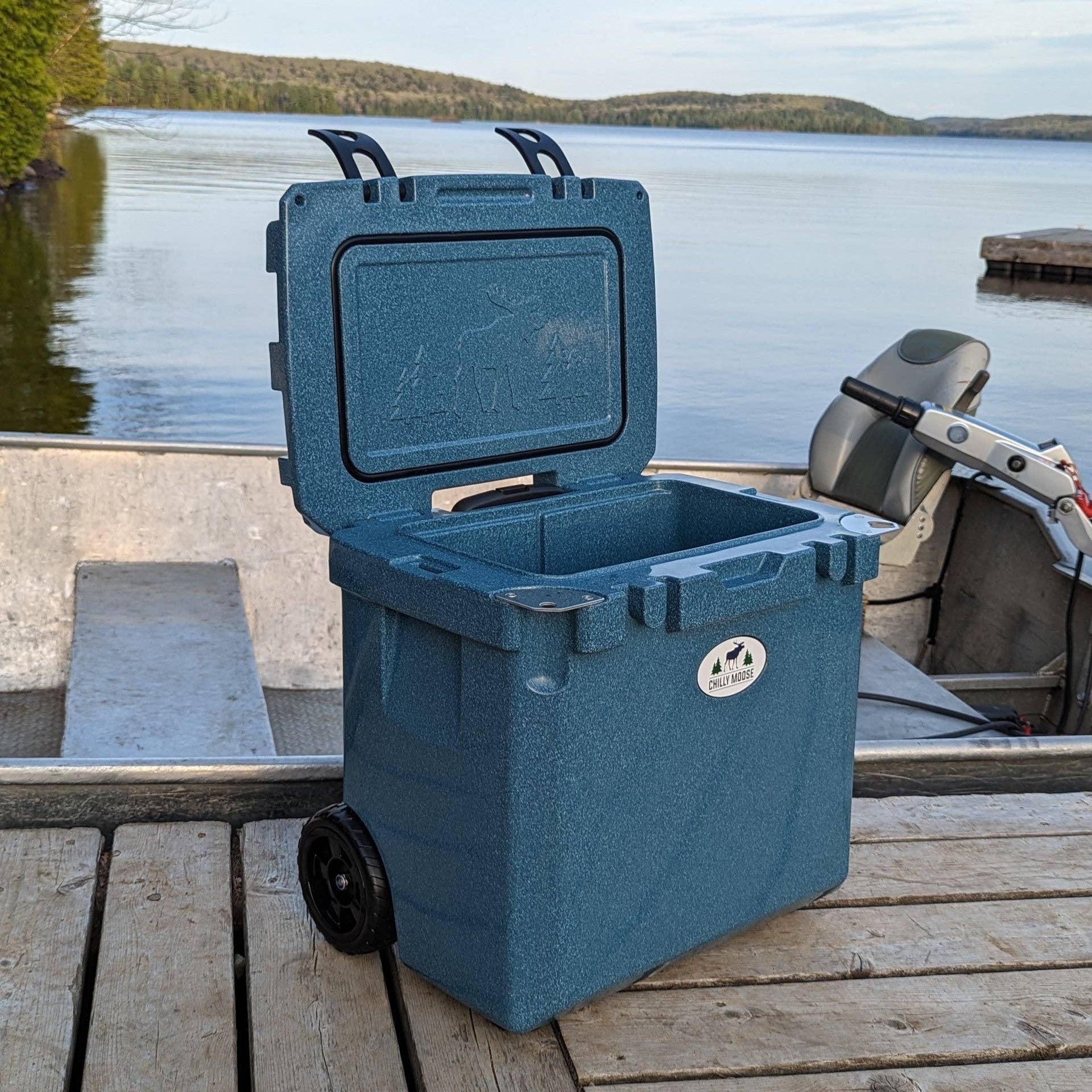 Chilly Moose - Wholesale Cooler/Cooler Bag - 35L Wheeled Explorer Ice Box Cooler23