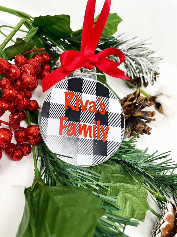 Ornamento personalizzato famiglia 2022, nome di famiglia per la vendita all'ingrosso da parte di OMMO Designs