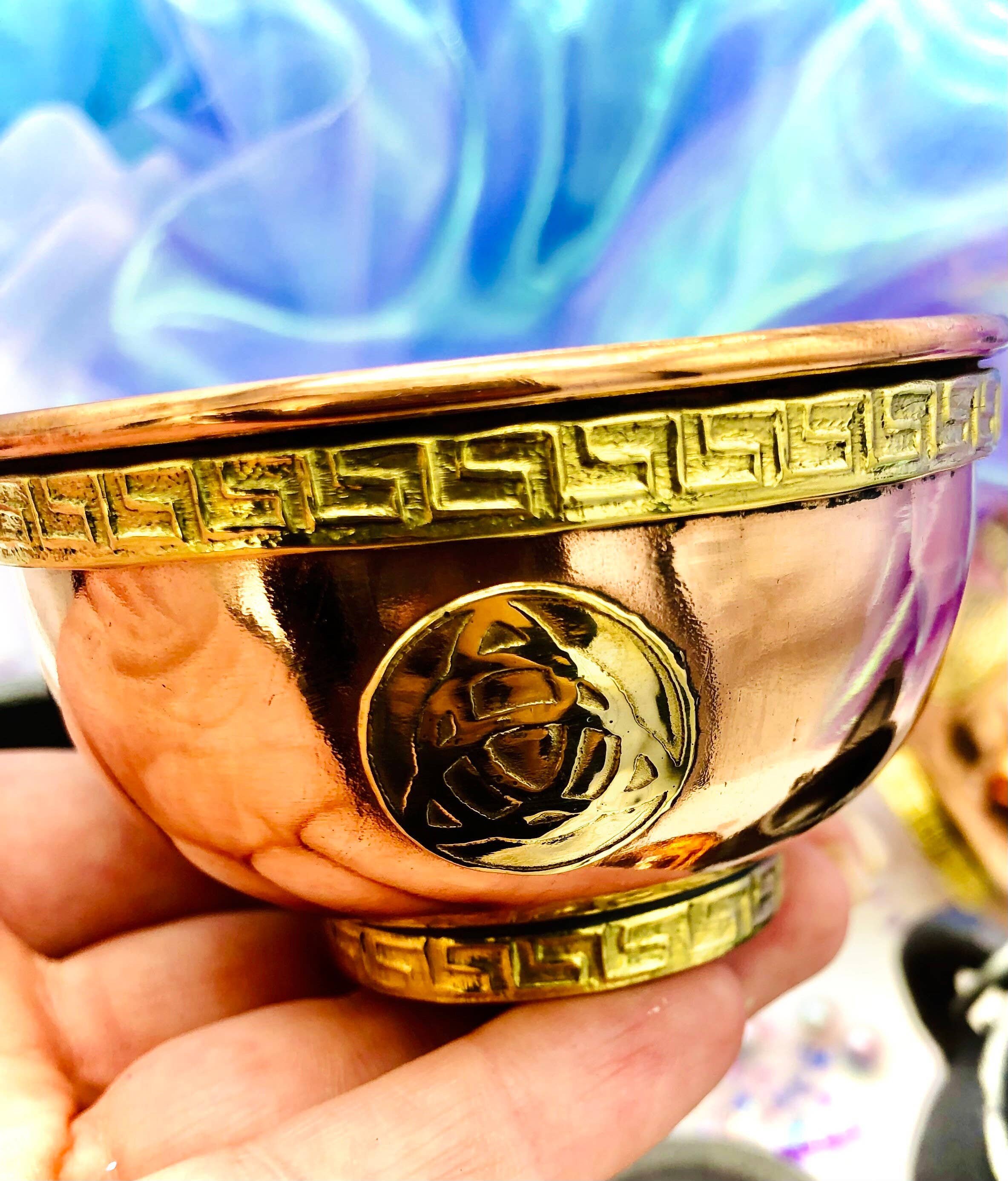 Desarwen - Vendita all'ingrosso Attrezzatura per meditazione - Calderone in rame per rituali magici con triquetra, fiore della vita e luna tripla1