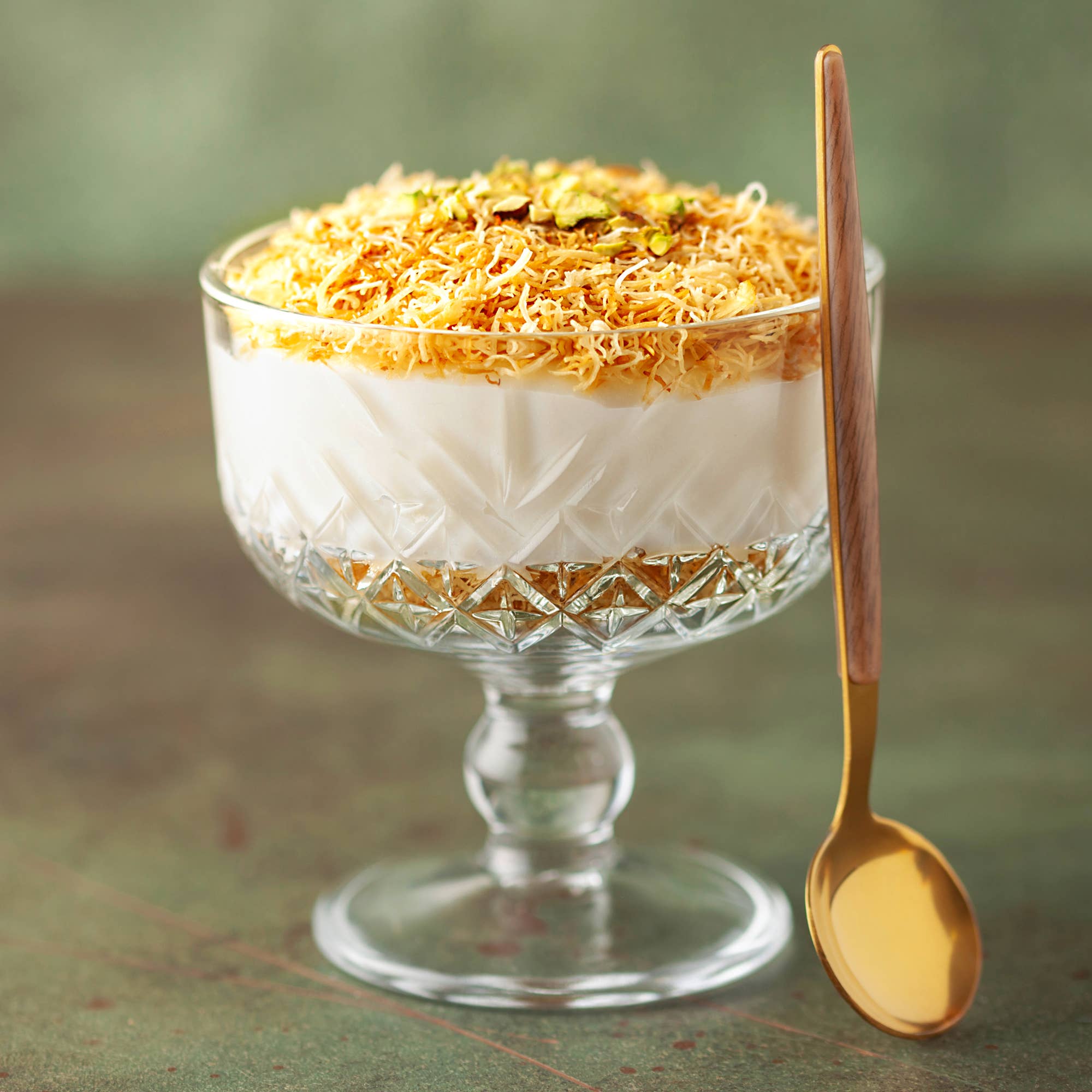 Kaffee und Schokolade GmbH - Wholesale Sprinkles - Kadayif - roasted dough threads - angel hair 2KG2