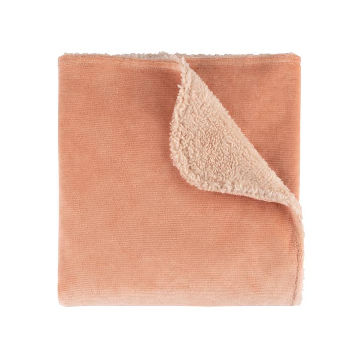 Sherpa Blanket for wholesale by Tricot Bebe