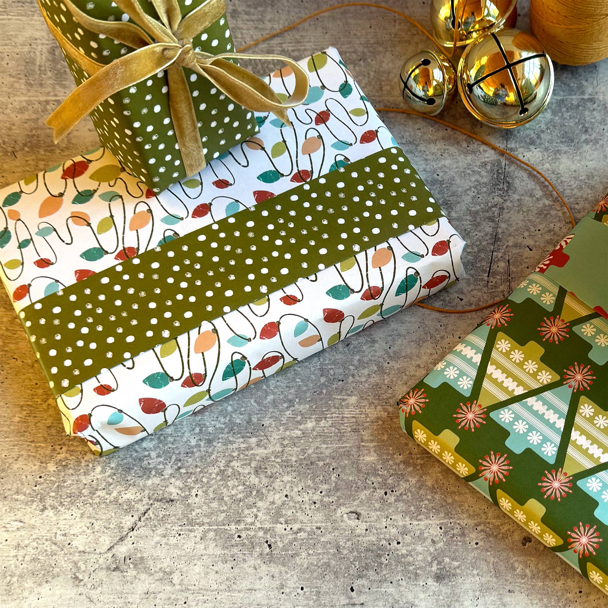 Slow Notes - Wholesale Flat Wrap - Retro Lights + Snowy Dots Double-Sided Wrapping Paper2