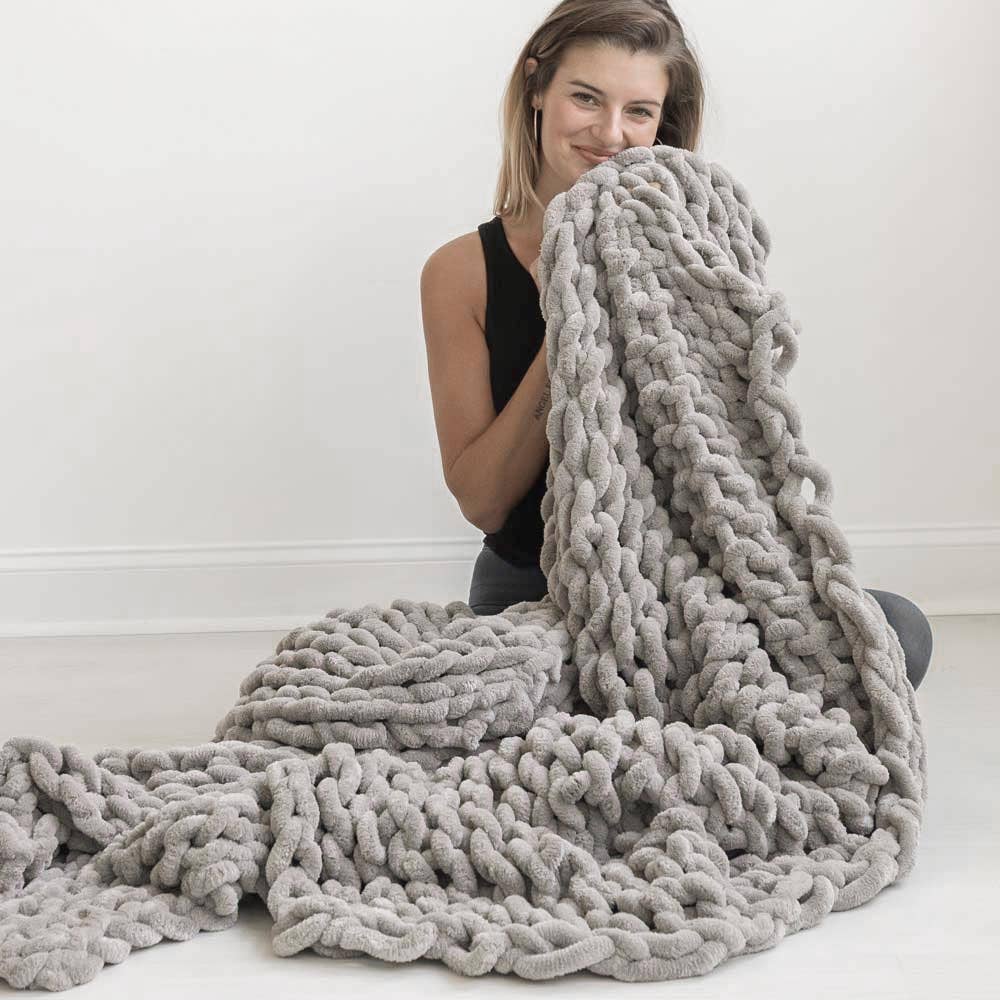 BIG LOViE - Wholesale Throw Blanket - Infinite Chunky Knit Blanket | Minky | Big10