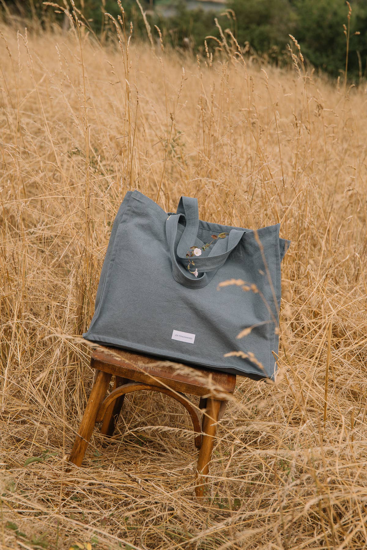 Les Pensionnaires – wholesale Bärkasse - Dam – Stor ekologisk bomullstote i canvas i horisontblå färg5