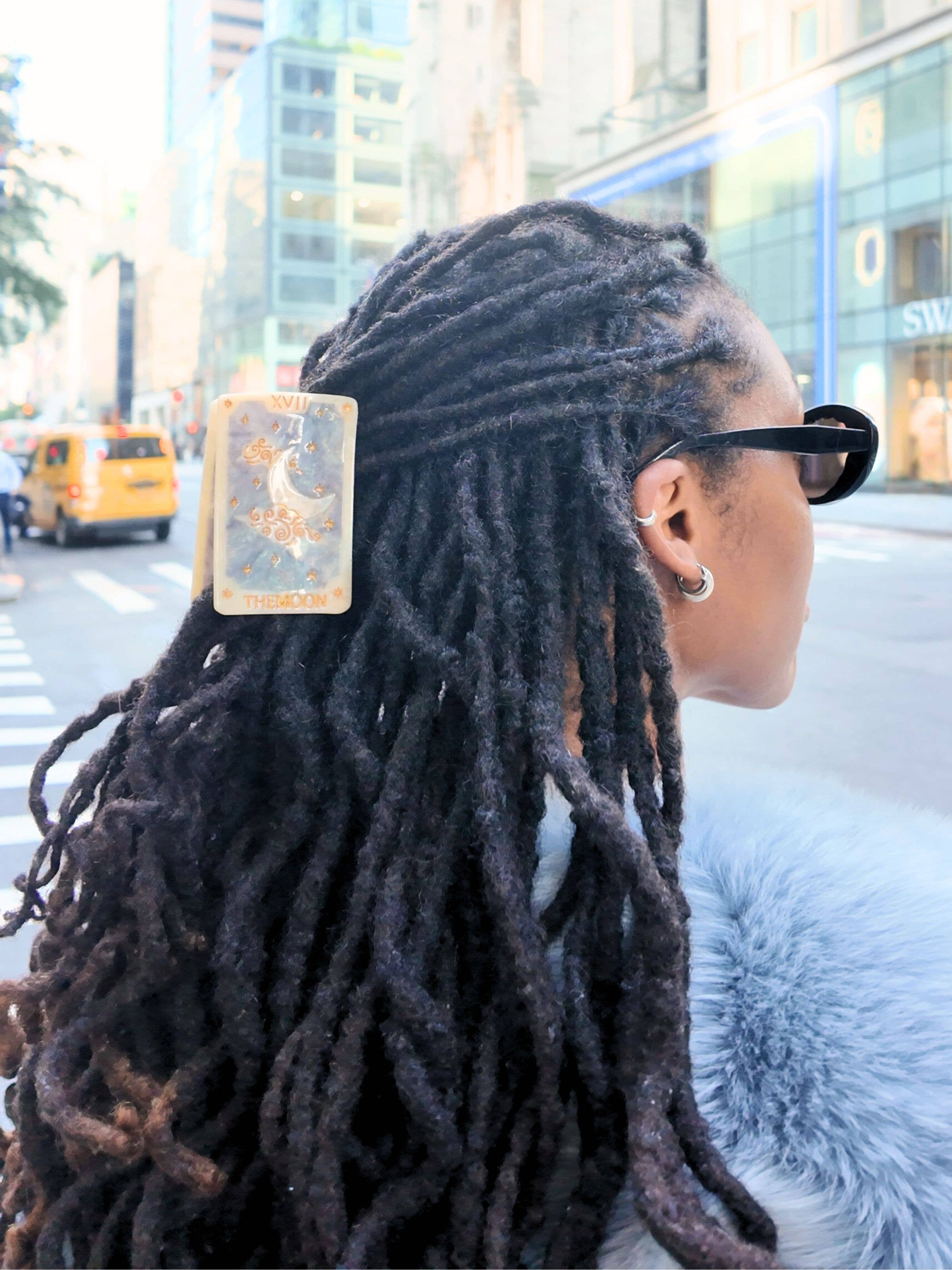 Solar Eclipse – wholesale Hårklämma - Dam – Handmålad Måne Tarotkort Klo Hårklämma | Miljövänlig1