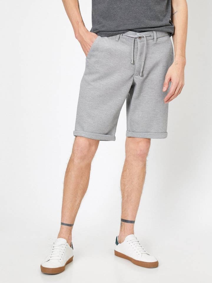 Pantaloncini in chambray in grigio per la vendita all'ingrosso da parte di Usolo Outfitters