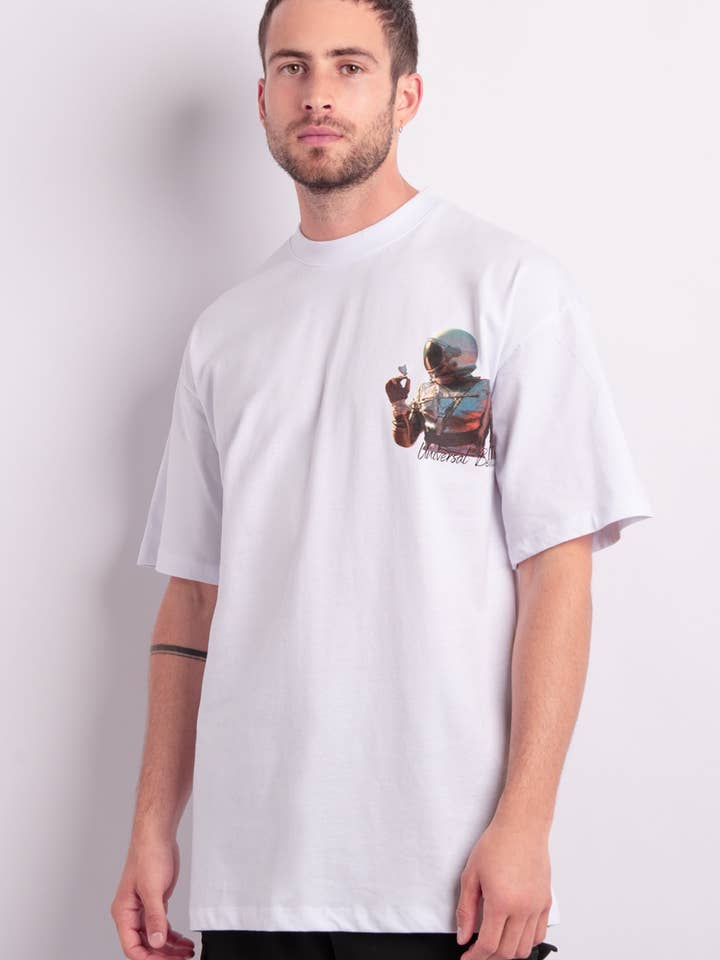 Losvallend T-shirt met print „Universal Beauty” Wit voor wholesale door AARHON