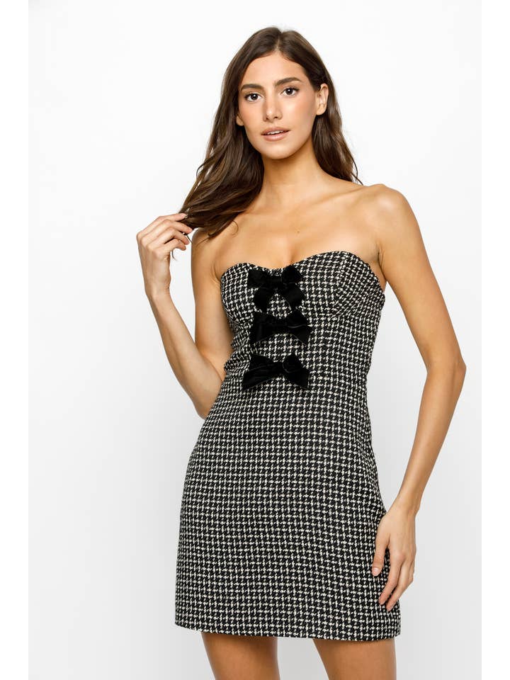 BLACK IVORY JD7185- HOUNDSTOOTH TWEED STRAPLESS BODYCON MINI DRESS for wholesale on Faire