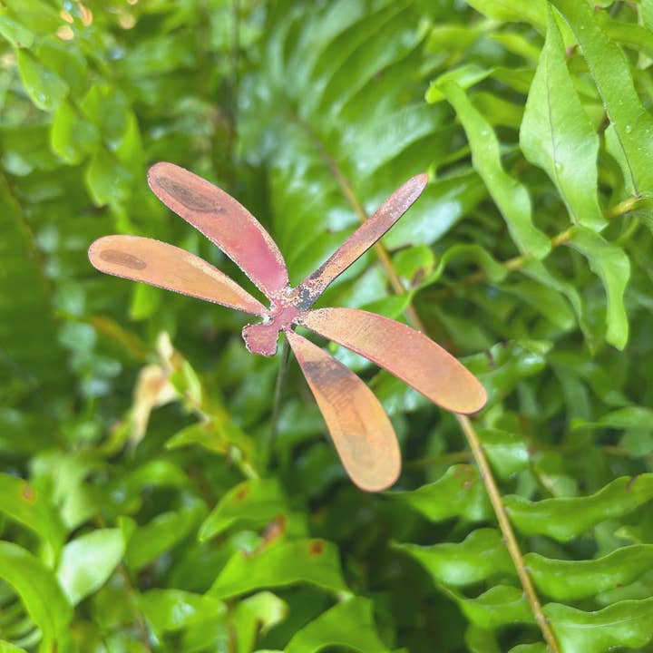 Clever Goods by Annabelle Noel Designs – wholesale Garden/lawn stake – Small Natural Copper Dragonflies3