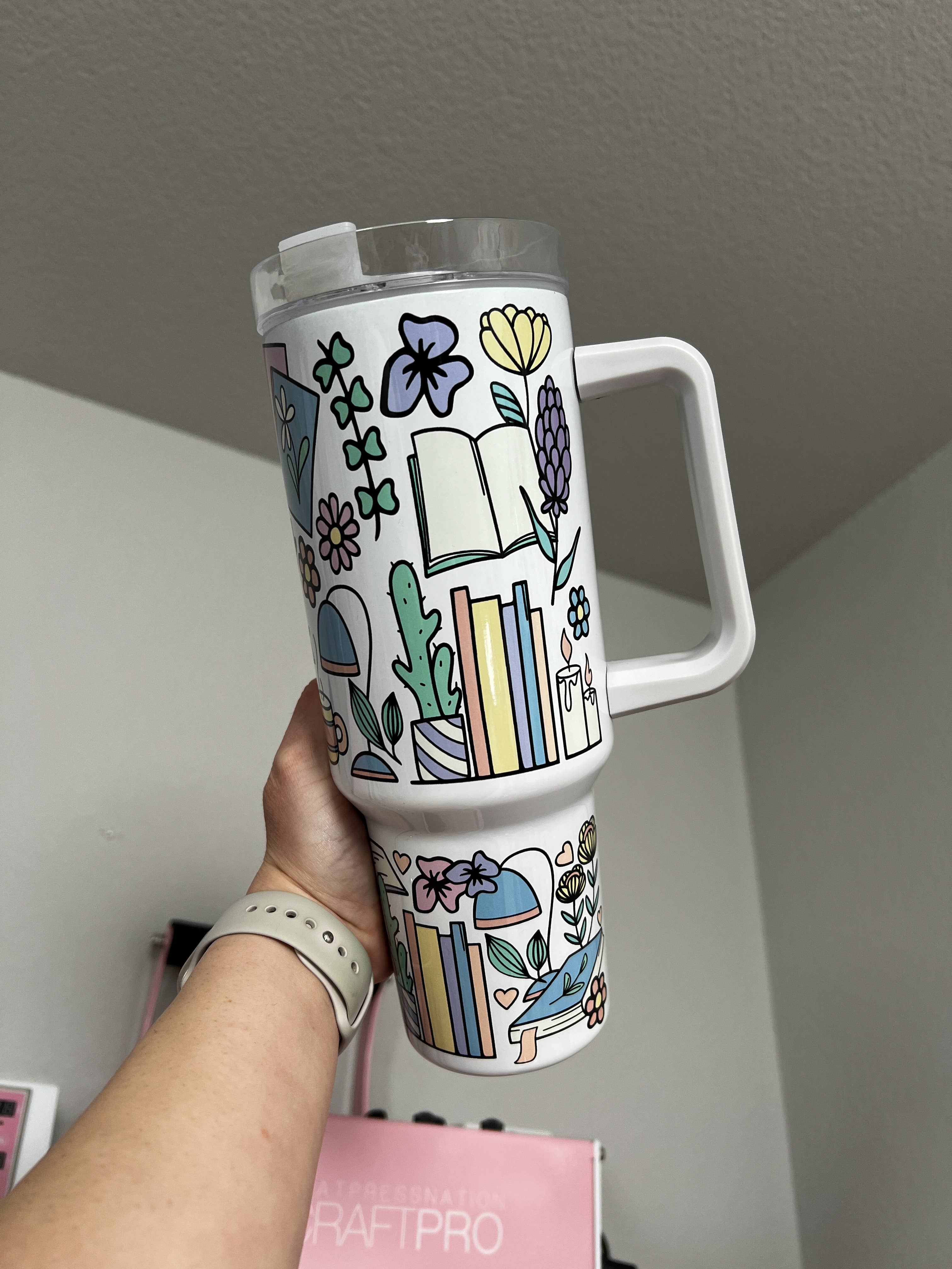 Selena Marie LLC – copos e garrafas térmicas por atacado – Bom Dia para Ler Copo Térmico de 40oz2