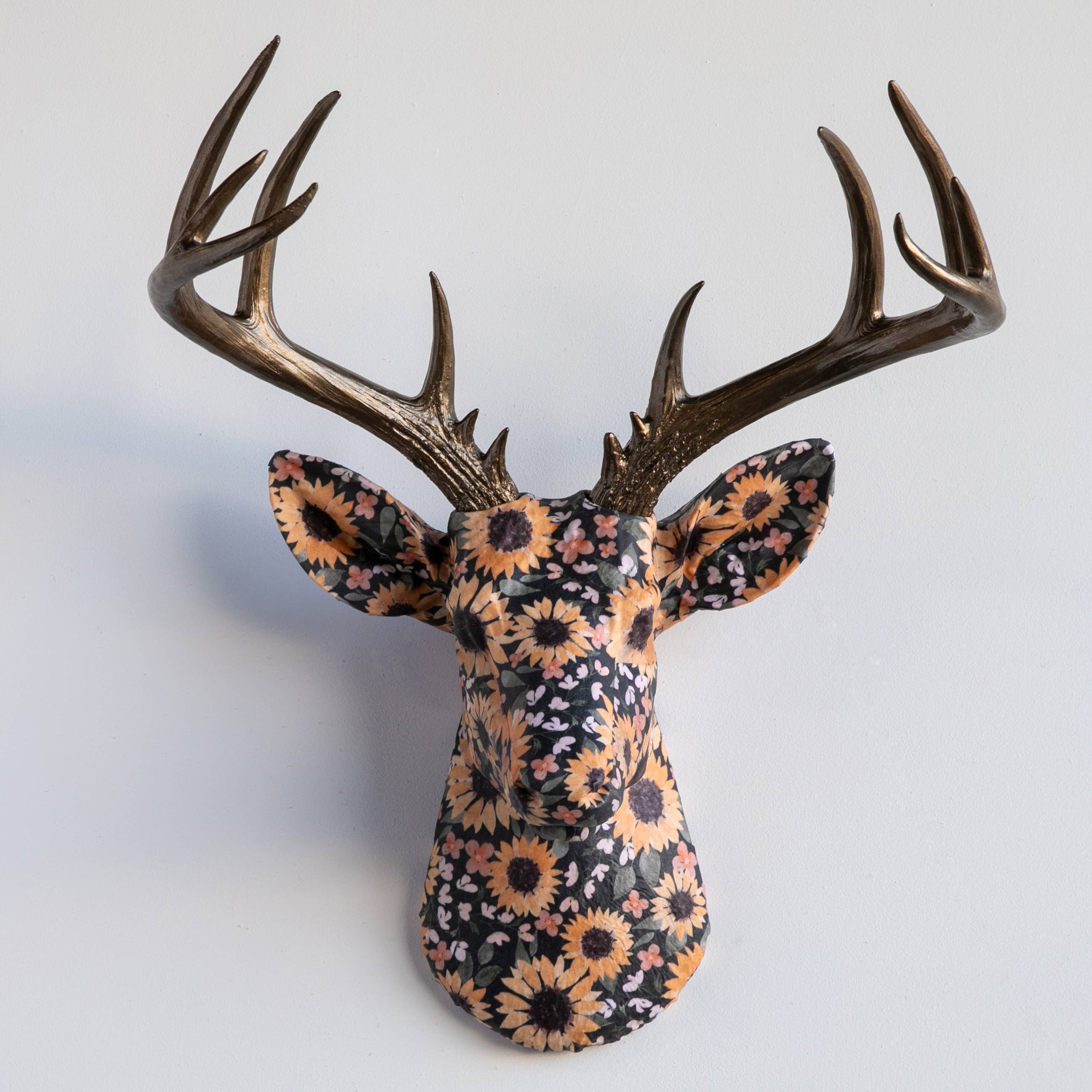 Near and Deer – Engroshandel 3D-vægkunst – Stofhjortehoved - Dusinvis af mønstervalg!7