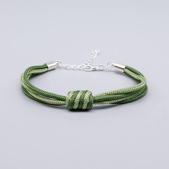 La Fabrique du Noeud - Vente Bracelet tissé/tressé - Bracelet en paracord nœud en spirale dégradé vert1