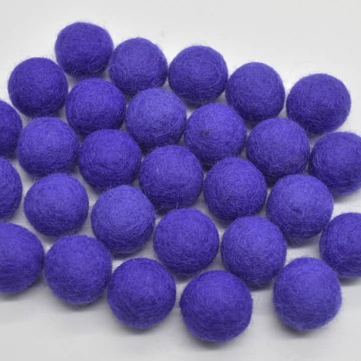 Bolas de Fieltro 100% Lana - 100 Unidades - 2cm - Púrpura para venta al por mayor de Oriental Direct Craft Supplies