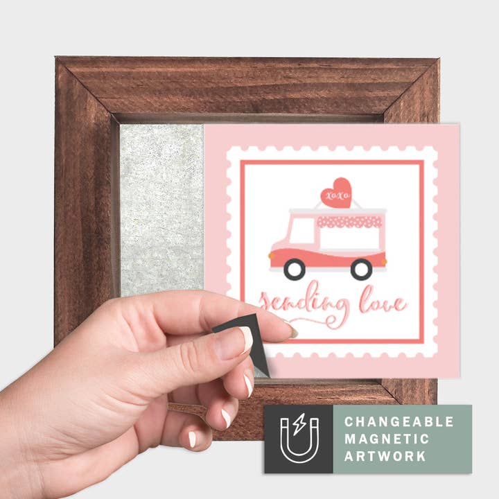 Insert décor saisonnier magnétique pour panneau interchangeable (mini) : Camion d'amour | Saint-Valentin / Hiver | Panneau magnétique vierge vendu séparément pour la vente par Simpler Seasons Decor