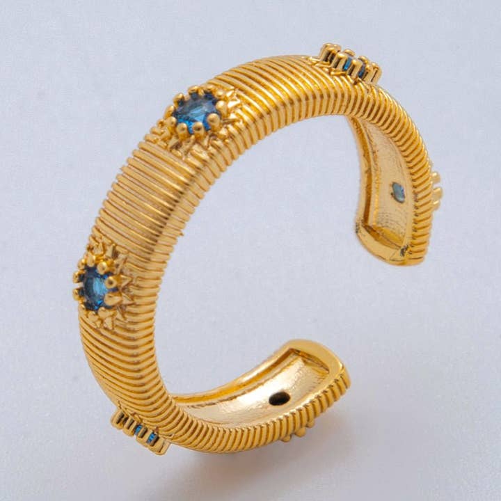 Aim Eternal - Wholesale Multi-Stone Ring - 18K Gold Filled Blue CZ Lined Ribbed Ring | O20290