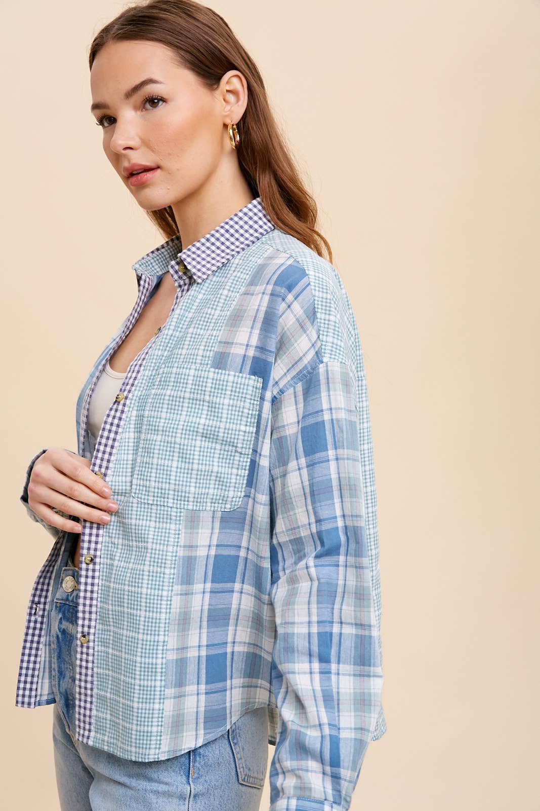 MULTI BLÅ TERNET MULTI PANEL KONTRASTTERNET SKJORTE MED KNAPPER NED for engroshandel på Faire4