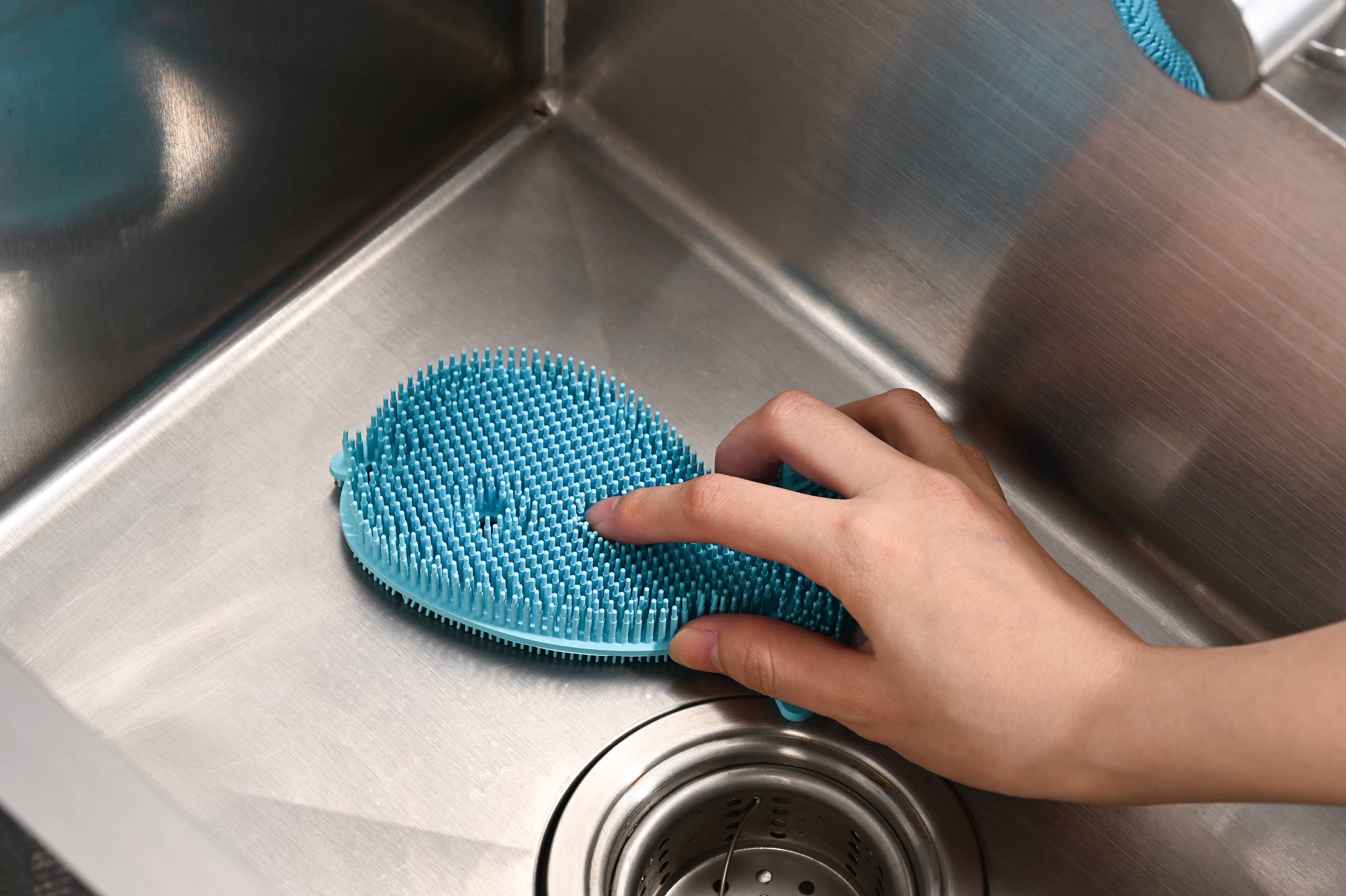 Fox Run Brands - Wholesale Cleaning brush - Fox Run Silicone Whale Dish Scrubber, 6" Kitchen Brush5