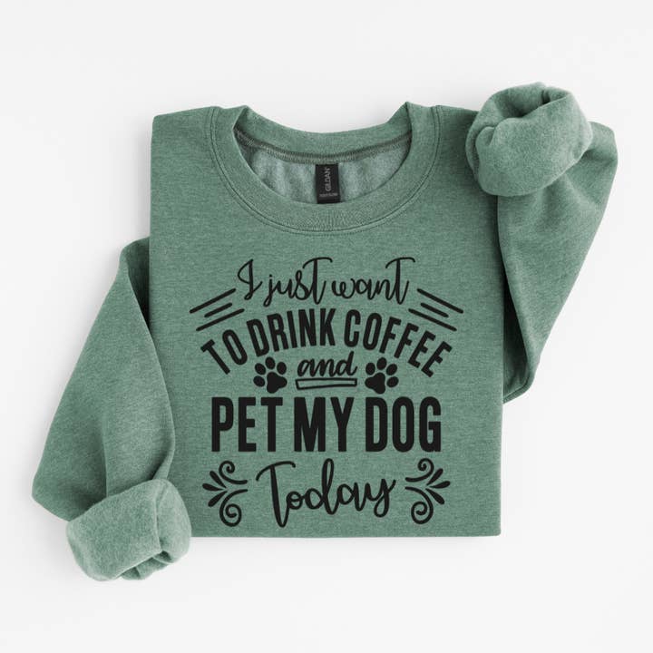 Jag vill bara dricka kaffe och klappa min hund rolig sweatshirt för wholesale av Simply Spoken Apparel