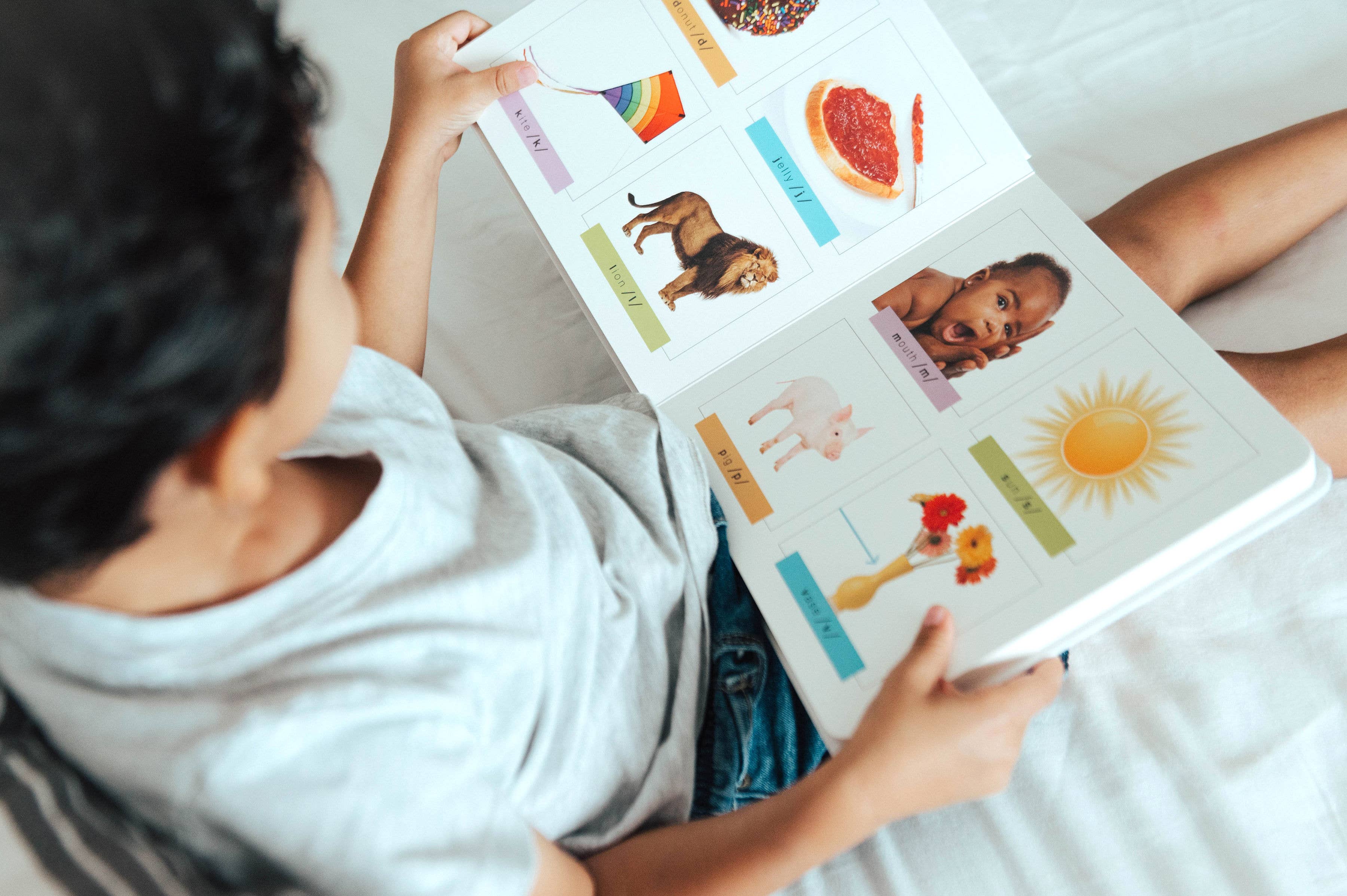 mhaut@smartnoggintoys.com - Wholesale Baby & Toddler Book (0-2) - Baby's First Book of 44 SOUNDS5