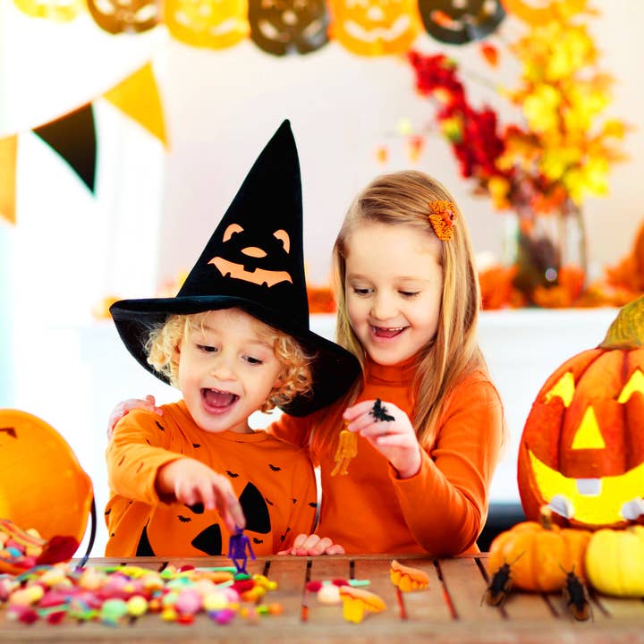 SWIRLLINE - Wholesale Party Favor - Halloween Feestgunsten Bulk speelgoed Assortiment 92PCS- Bucket Stuffers Pinata Filler - Halloween Treat Bags - Trick or Treat Toys Snuisterijen voor kinderen Klasschatkist - Carnavalsprijzen