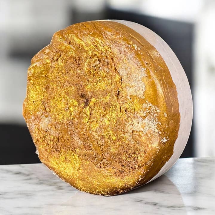 Pengatvål | Handgjord örtvål med muskotnöt för wholesale av Nibiru Beauty