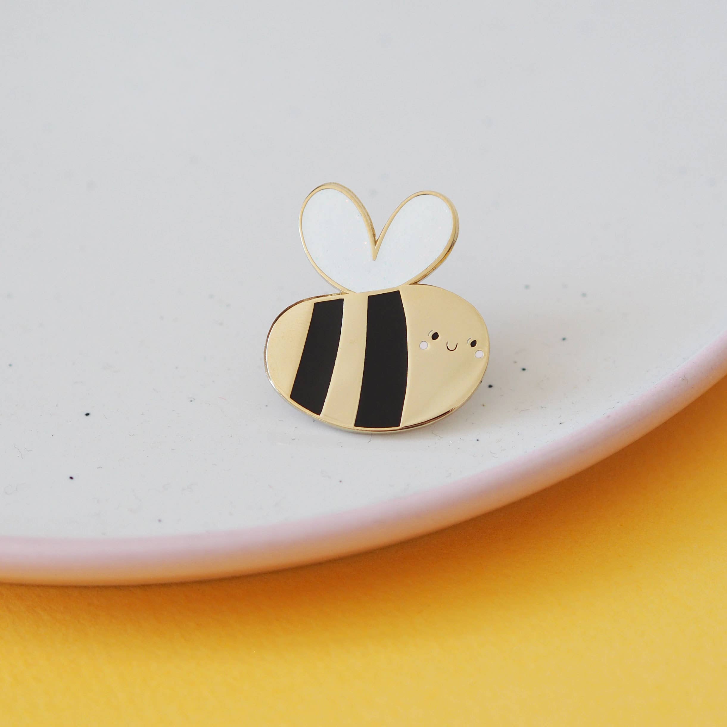 Nutmeg and Arlo - Wholesale Lapel Pin/Button - Bee Glitter Enamel Pin3