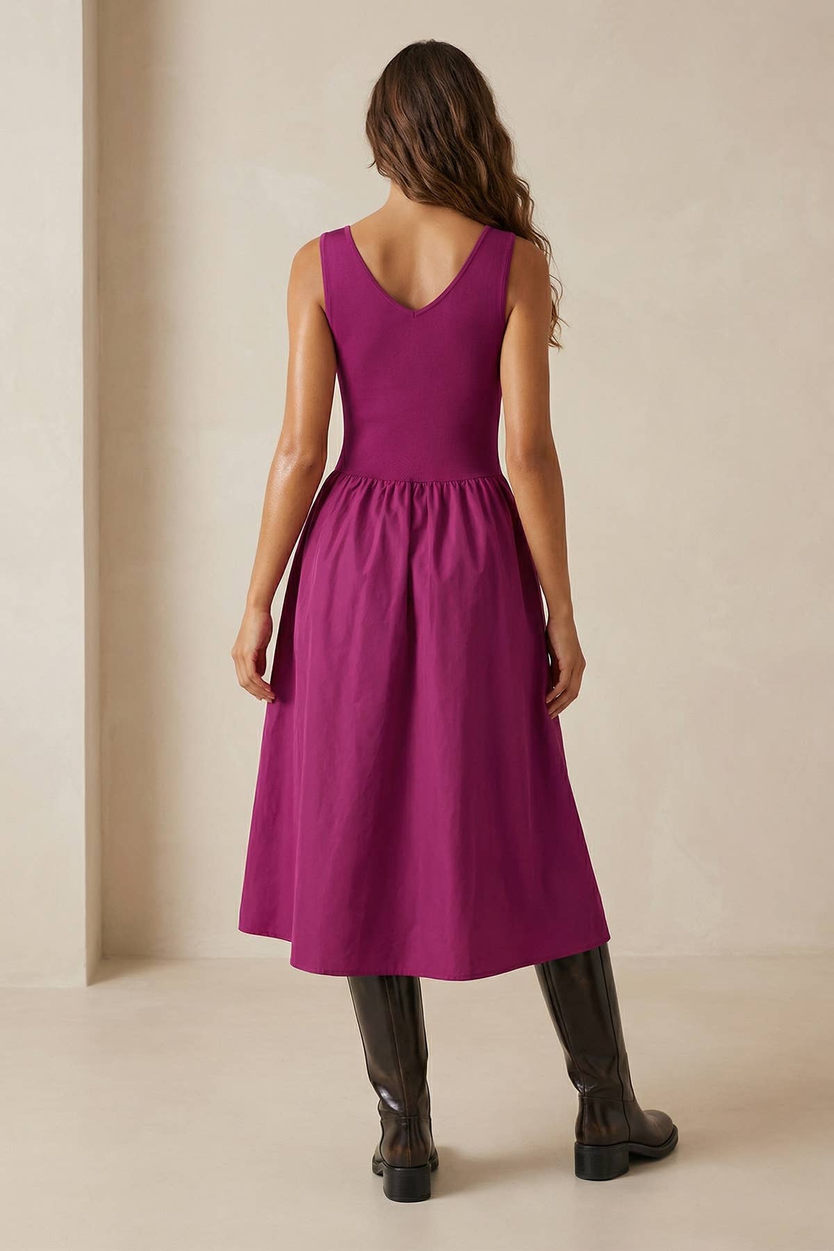 Naked Zebra – wholesale Dress – Women's – Sleeveless Neck Midi Dress1