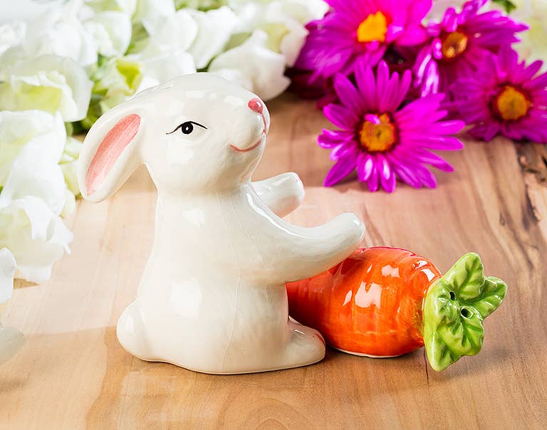Abbott - Wholesale Salt & Pepper Shaker Set - Bunny&Carrot Salt&Pepper-3.5"H-14553