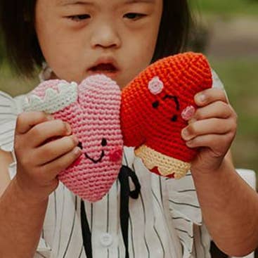 Hochet Cœur de Saint-Valentin pour la vente par PebbleChild USA