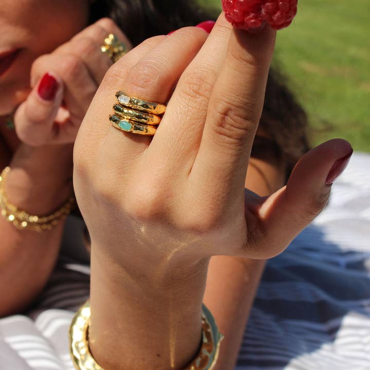 Molly Olivia – wholesale Single stone/solitaire ring – Gemstone Doughnut Ring2