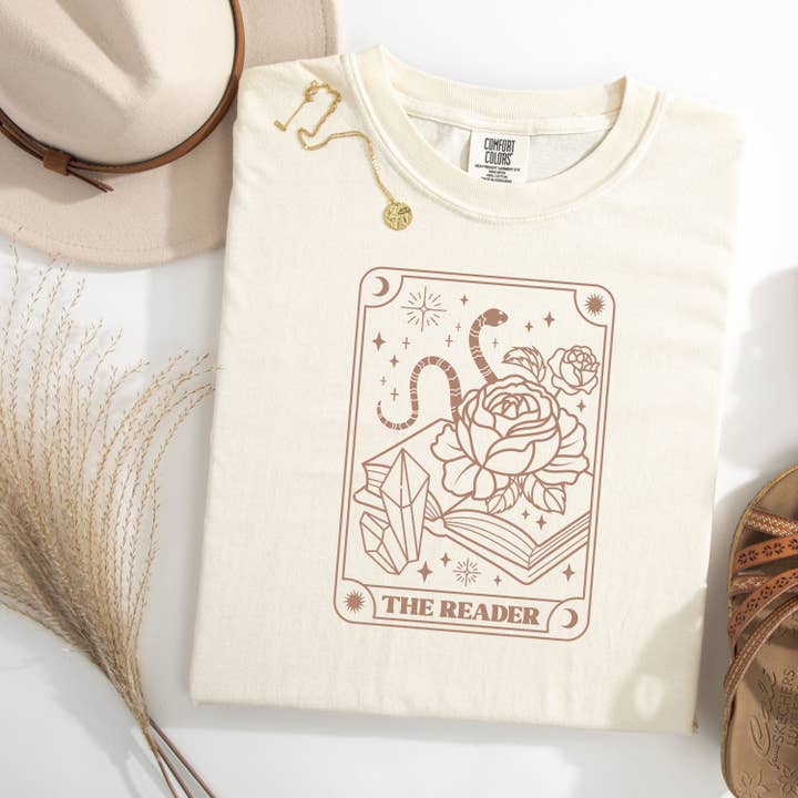 T-shirt de algodão com cartão de tarot “The Reader” por atacado de The Obstinate Octopus