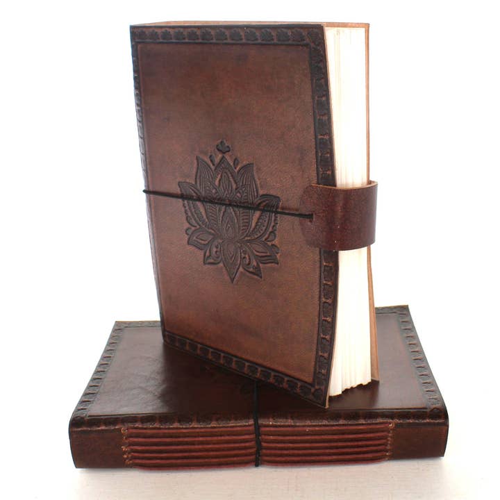 Diario in pelle con rilievo di loto, ciascuno per la vendita all'ingrosso da parte di HHH Designs