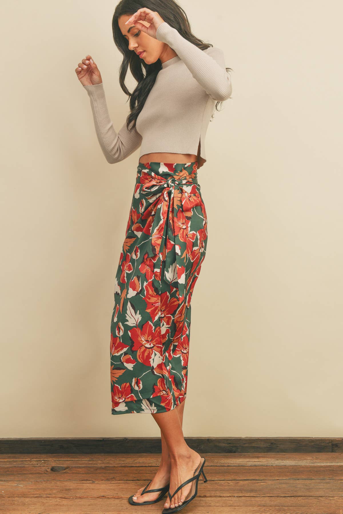 Dress Forum – Saia - Mulher por atacado – FS7272 Saia de envoltório de cetim floral3