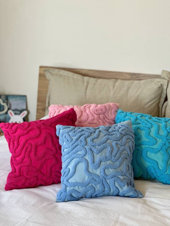 Groovy handgefertigter bestickter Punch-Needle-Kissenbezug #4 für den Großhandel von Honey Art and Nature