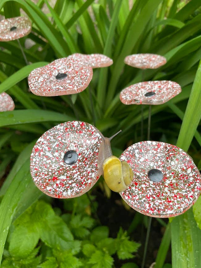 Flor pequeña de cristal para exterior en Transp. -Rojo-Blanco para venta al por mayor de CARNEOL GLASS