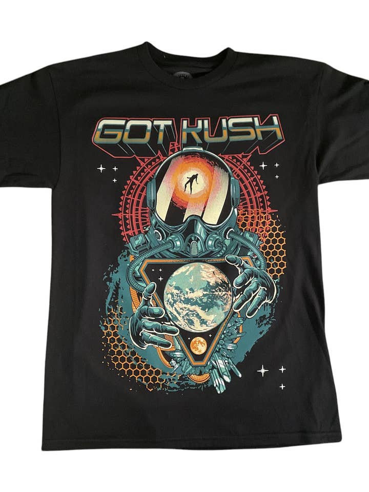 Maglietta grafica da uomo Lost In Space per la vendita all'ingrosso da parte di Got Kush Clothing