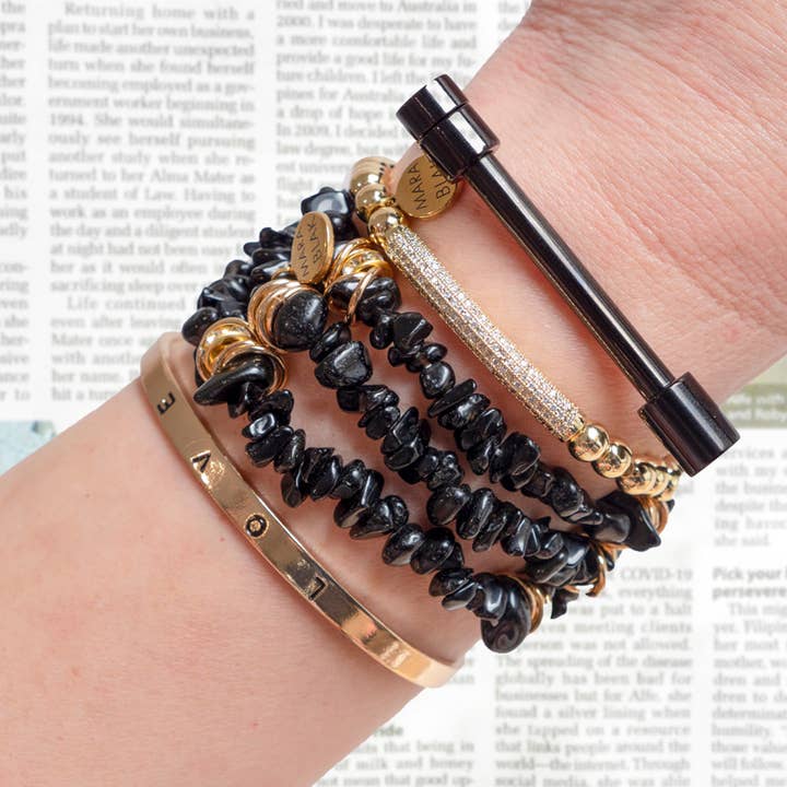 Empilez les bracelets, ensemble en obsidienne, or et acier inoxydable noir pour la vente par Mara Blak - Hidden Gems